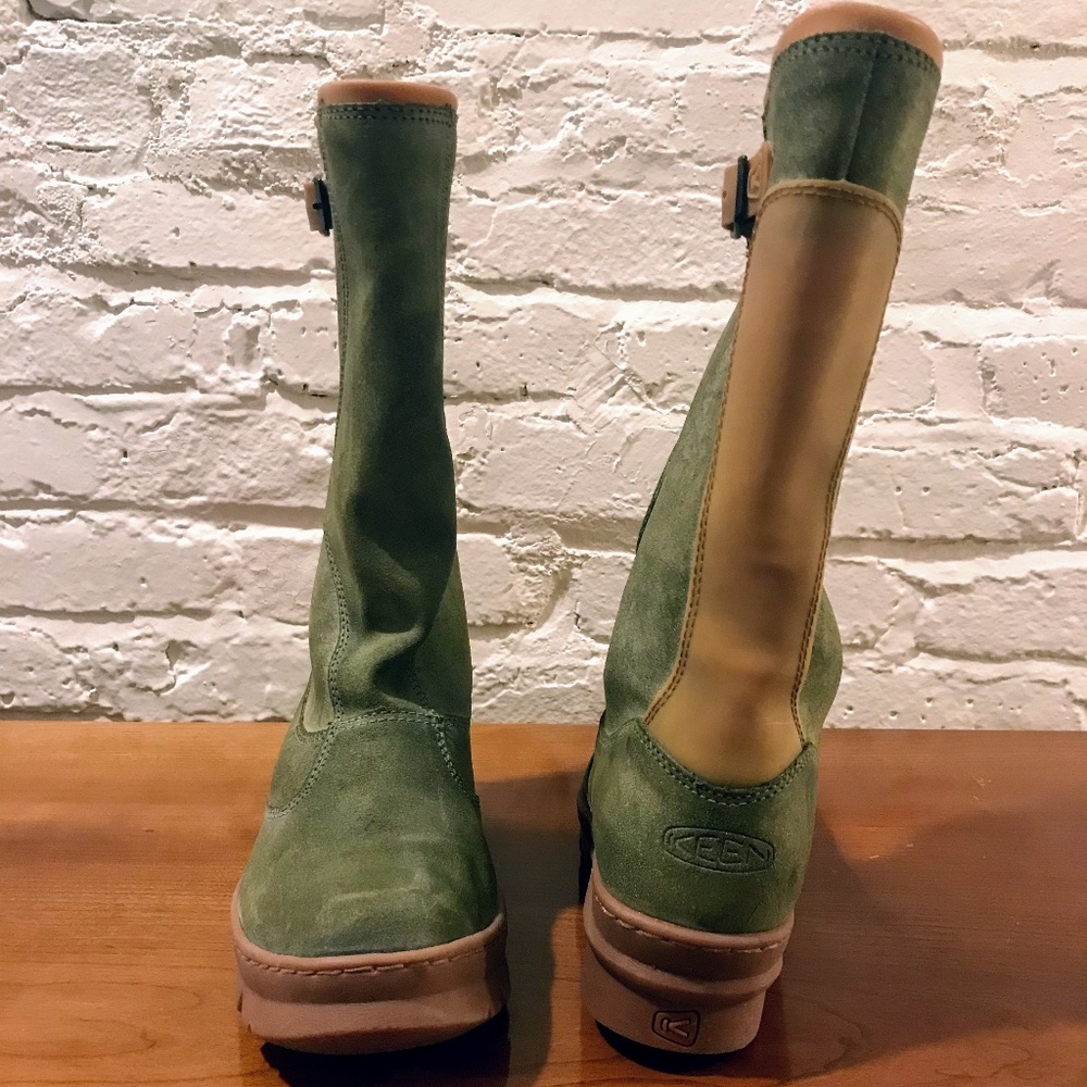 Keen Waterproof Boots - Never Worn!